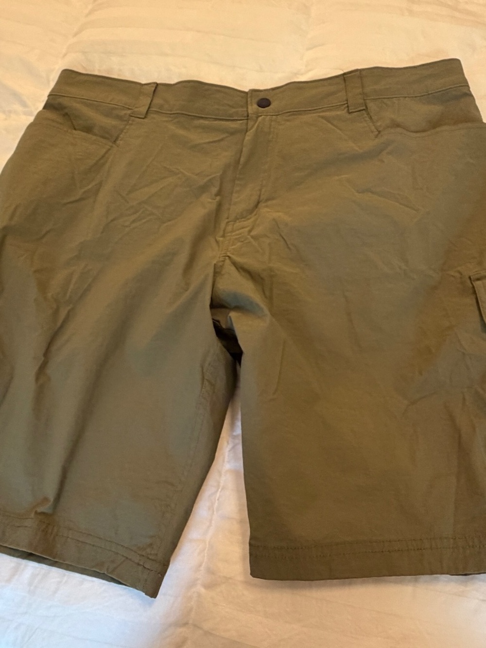 Orvis men’s shorts, olive, size 40
